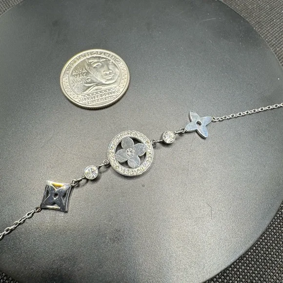 ‼️FINAL SALE ‼️Stainless Steel Chain Bracelet with Crystal Accents. NWOT - Picture 1 of 4